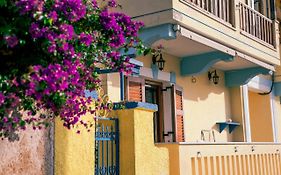 Beautiful House In Aegina